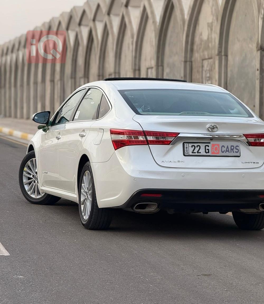 تويوتا أفالون